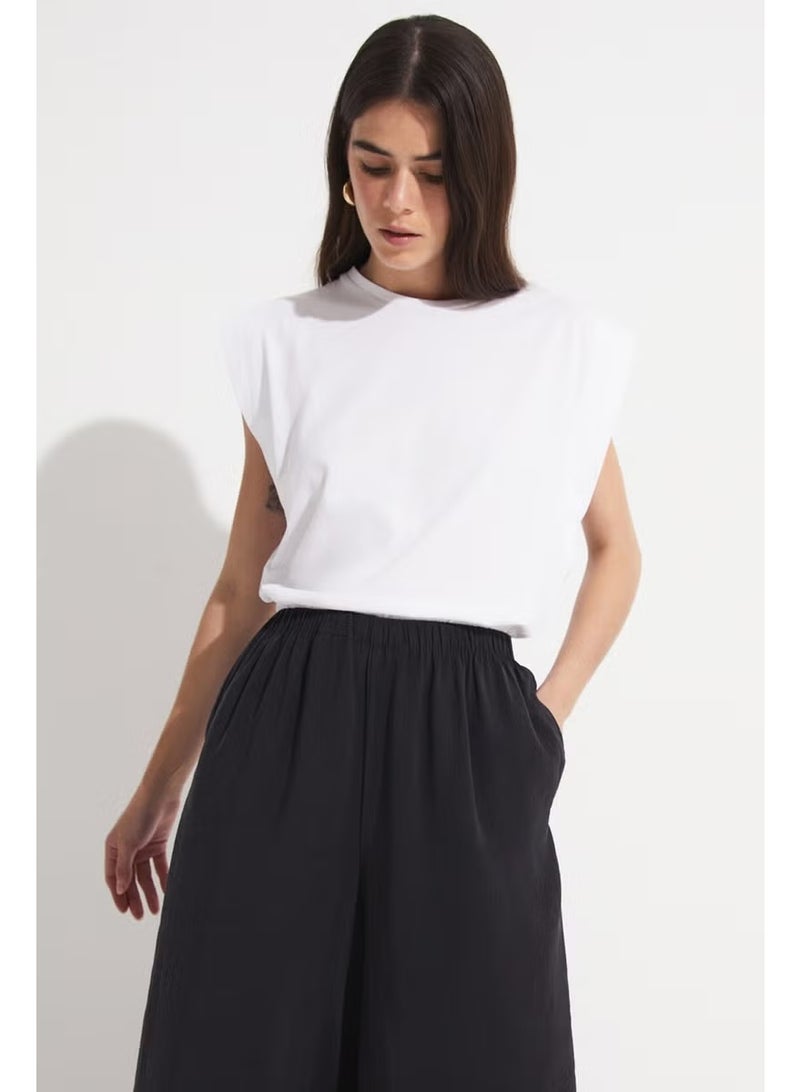 JUNE Basic Cotton Crew Neck Sleeveless T-Shirt - Image 2